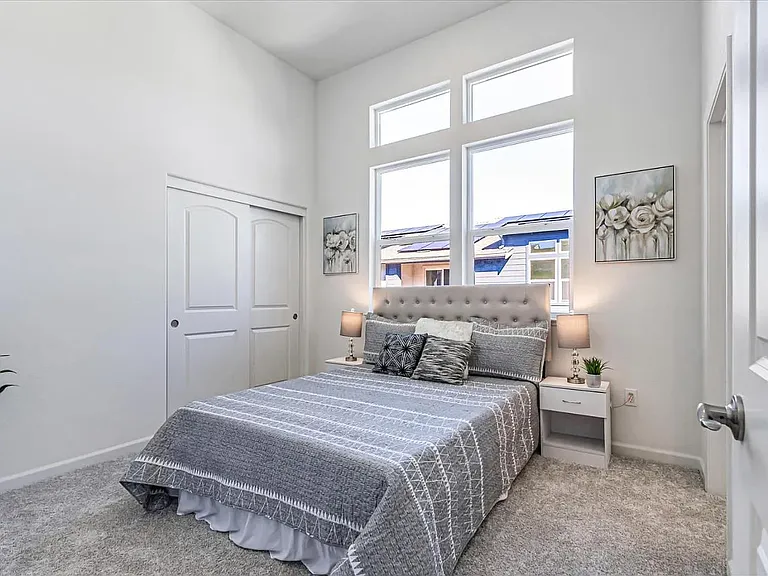 379 Lundy Pl — Photo 31