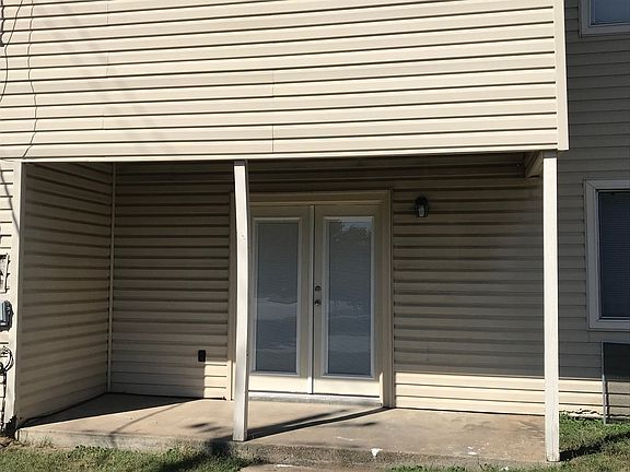 3rd image of 2600 Pecan Knoll St #C