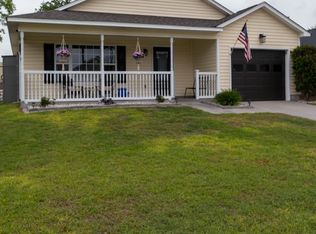 218 Attmore Dr, New Bern, NC 28560