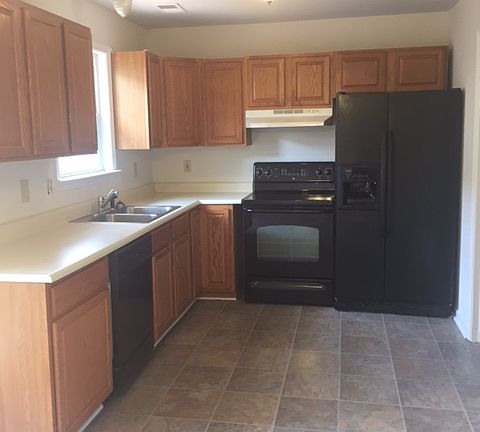 4th image of 28 Morningstar Dr