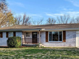 317 E Manor Rd, Andover, KS 67002