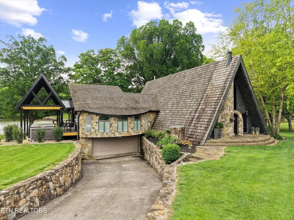 3260 Cox Rd, Louisville, TN 37777