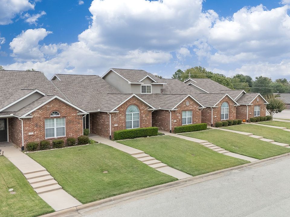 1st image of 512 Oakridge Dr