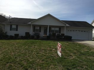 115 Aspen Ln, Oliver Springs, TN 37840