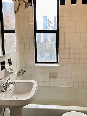 4th image of 1575 3rd Ave APT 3C