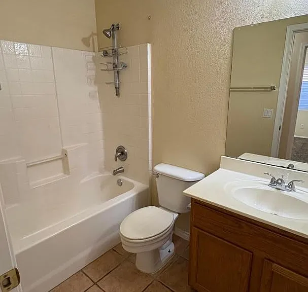 13002 W Hearn Rd — Photo 18