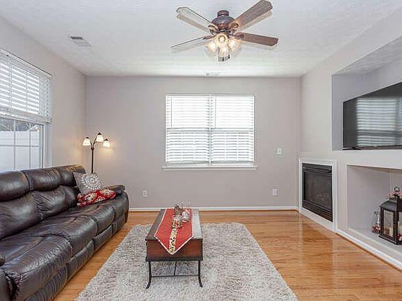 4th image of 132 Swanee Ln