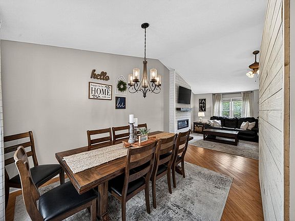 5th image of 4137 Greenglade Ct