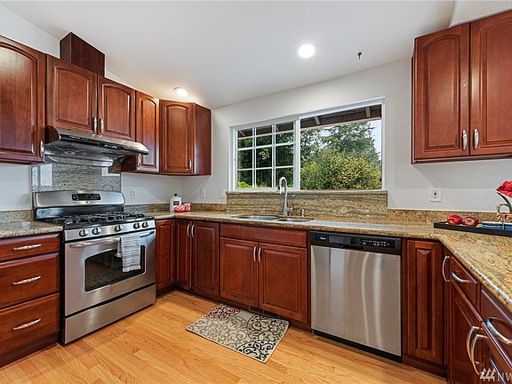 5th image of 2530 NW Oakcrest Dr