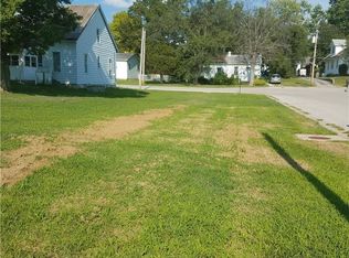 423 S Main St, Waterloo, IL 62298