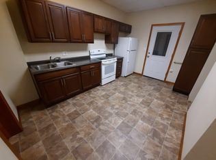114 E Locust St, Columbia, IL 62236