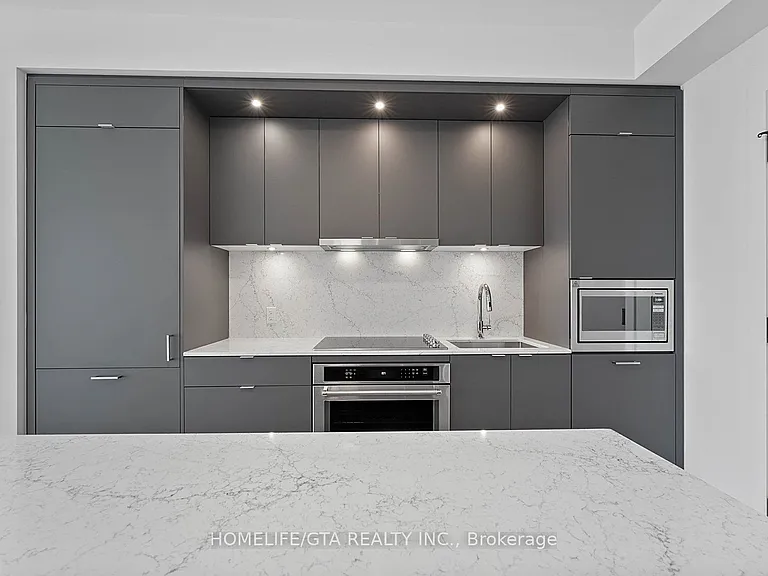 858 Dupont St #602 — Photo 15