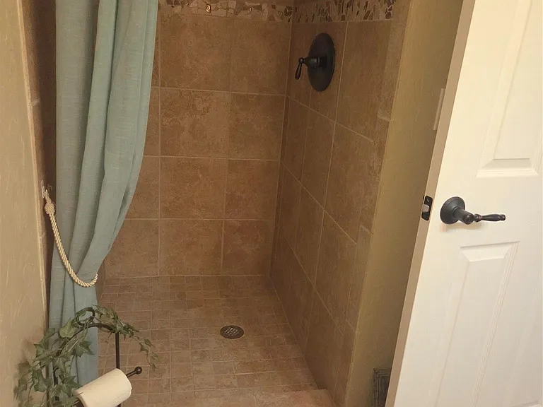 5349 Lakefront Blvd #B — Photo 13