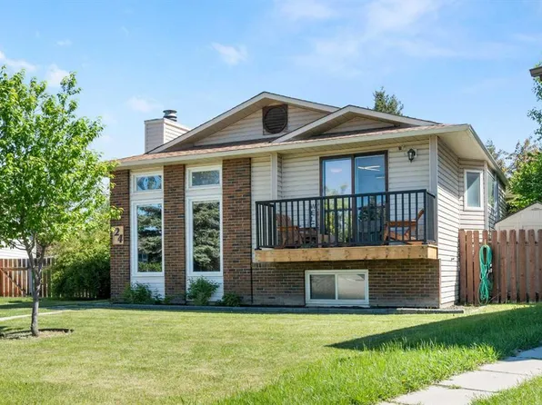 24 Cedardale Rise SW, Calgary, AB T2W 3Y5