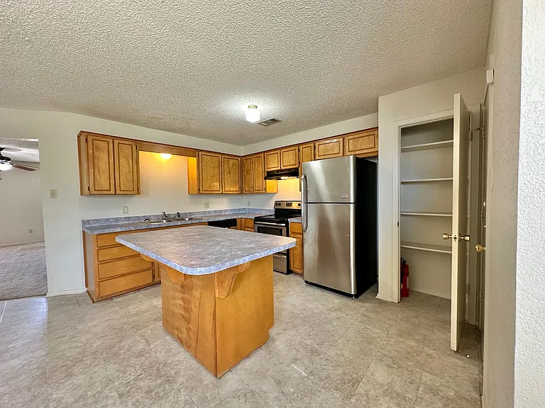 1808 Miranda Ave — Photo 9