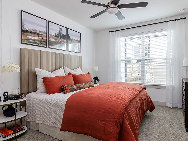 Avelyn San Marcos — Photo 13
