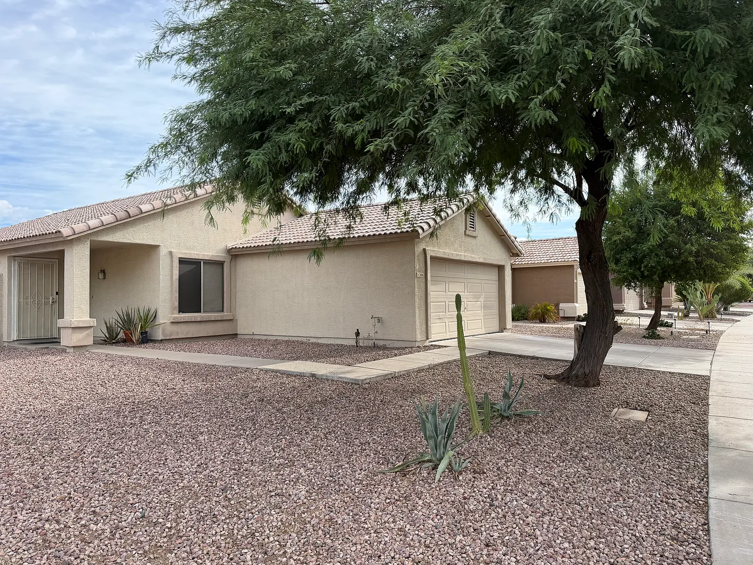 3 bed, 1218 sqft, $2,000 — Photo 3