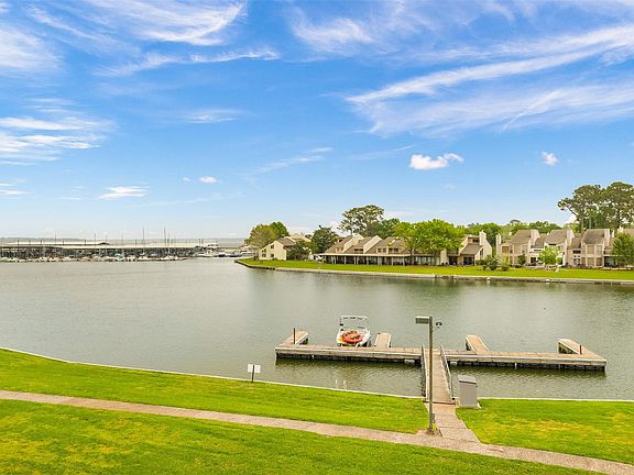 3rd image of 12600 Melville Dr APT 326