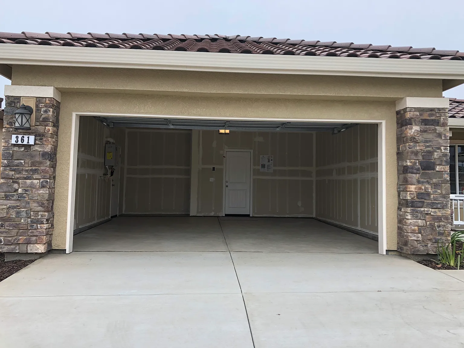 3 bed, 1475 sqft, $2,175 — Photo 2