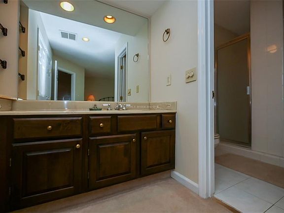 4th image of 31 Shipyard Dr APT A3