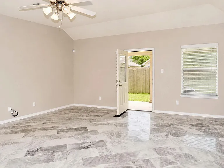 2232 Ivy Wall Dr — Photo 18