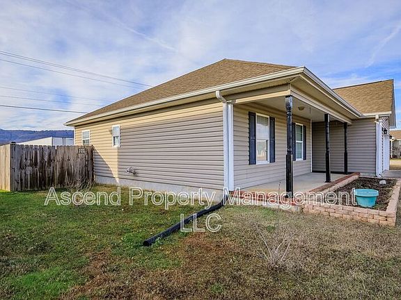 3rd image of 351 Glenn Wade Dr