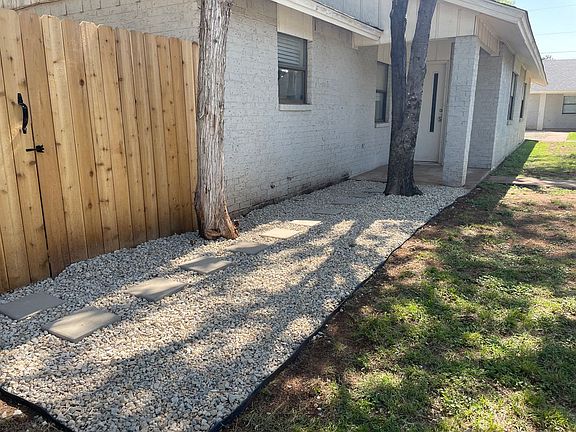 4th image of 1325 Cedar St #6