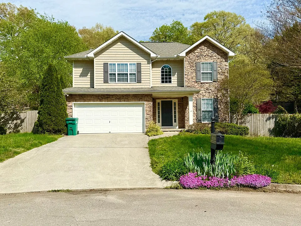 1744 Somersby Ln