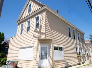946 E Land Pl, Milwaukee, WI 53202