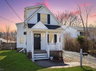 343 Morris St, Stirling, NJ 07980