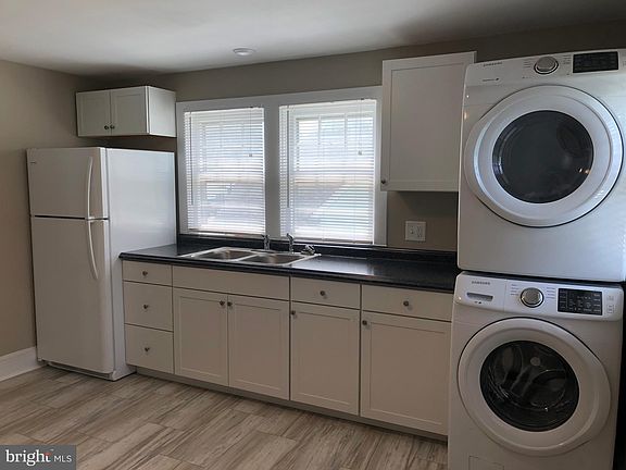 4th image of 915 William St
