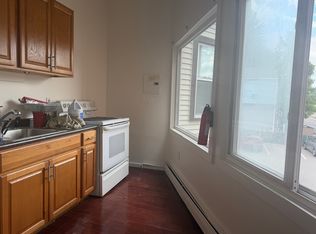 1109 Charles St APT 8, North Providence, RI 02904