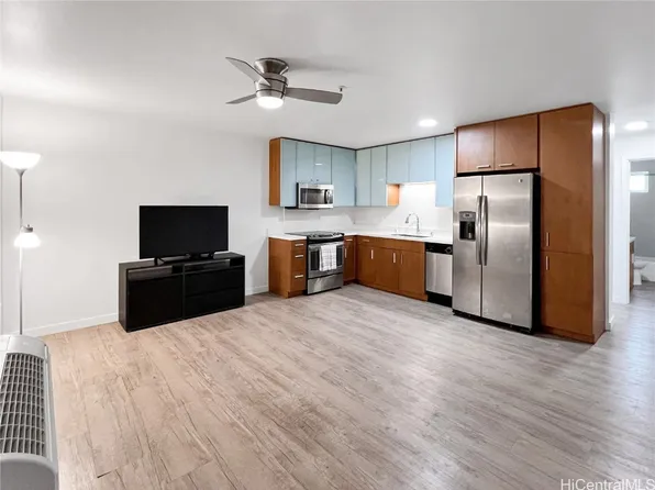 1310 Pensacola St APT 302, Honolulu, HI 96814