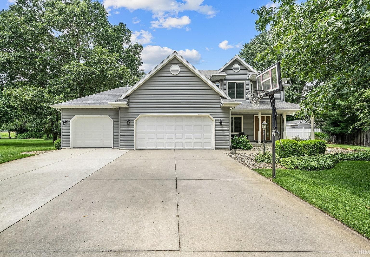 10967 Kayla Ct, Osceola, IN 46561 | Zillow