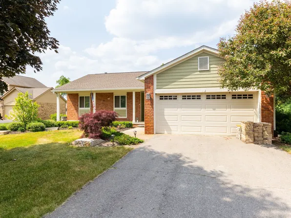 59584 Barkley Dr, New Hudson, MI 48165