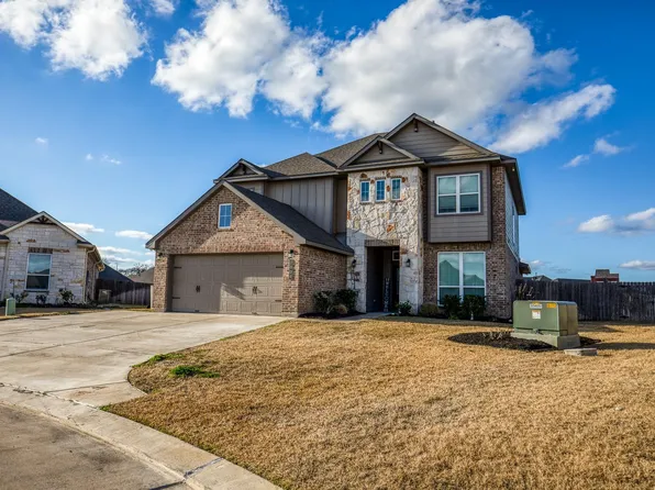 2004 Vineyard Pass, Brenham, TX 77833