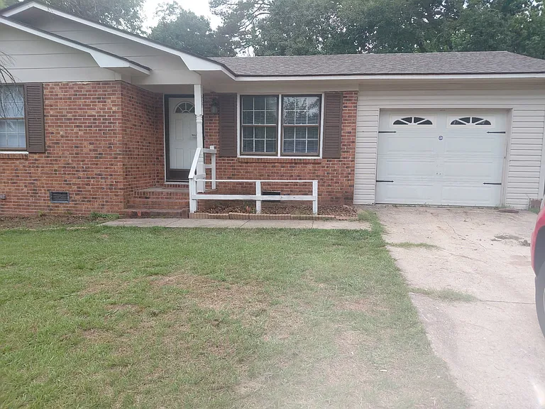 920 Wicker Ct — Photo 1