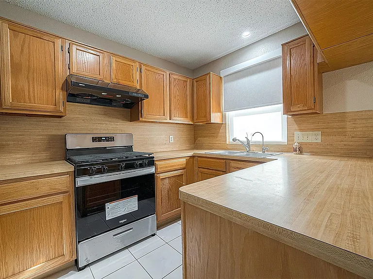 3231 E Heatherock Cir — Photo 18