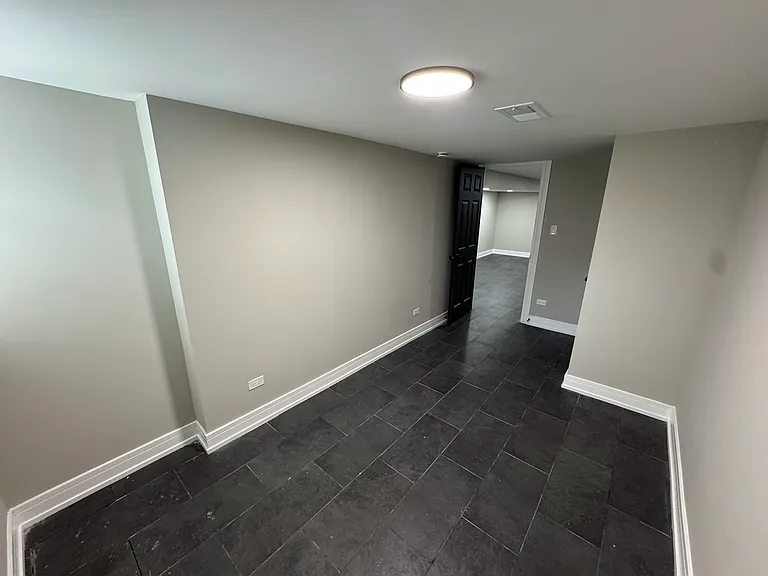 16439 Cottage Grove Ave — Photo 28