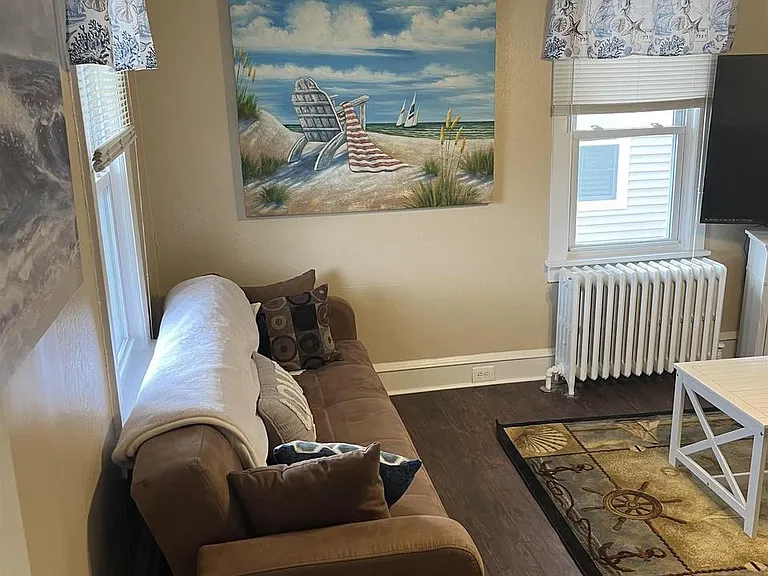 106 N Rosborough Ave #3 — Photo 3