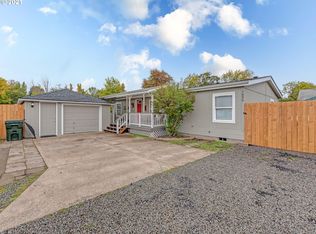 1695 Bailey Hill Rd, Eugene, OR 97402