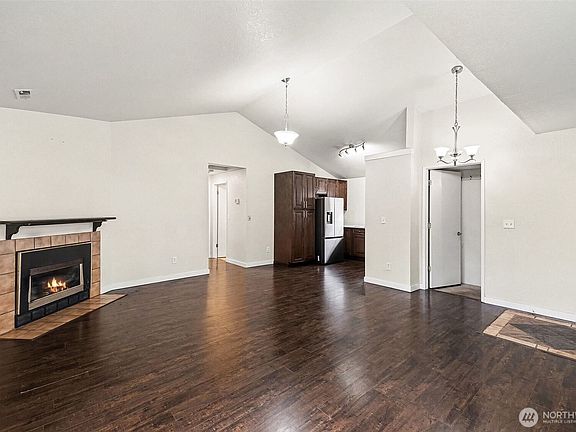 3rd image of 9103 183rd Avenue NE