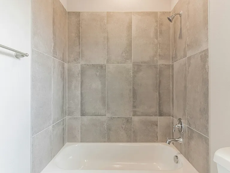 125 Peruna Dr — Photo 4