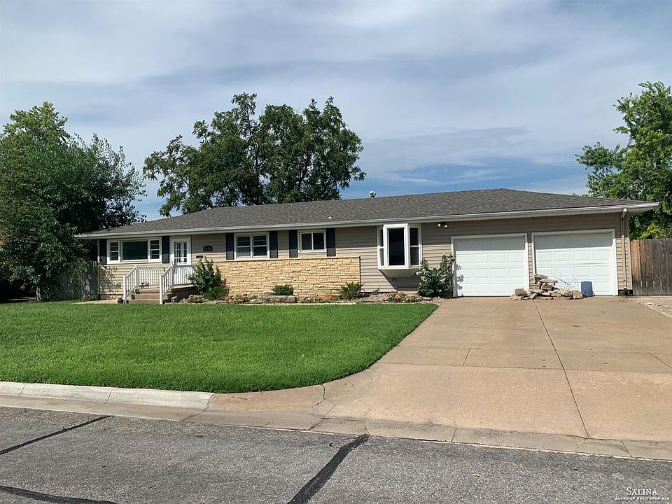 1st image of 2074 Highland Ave