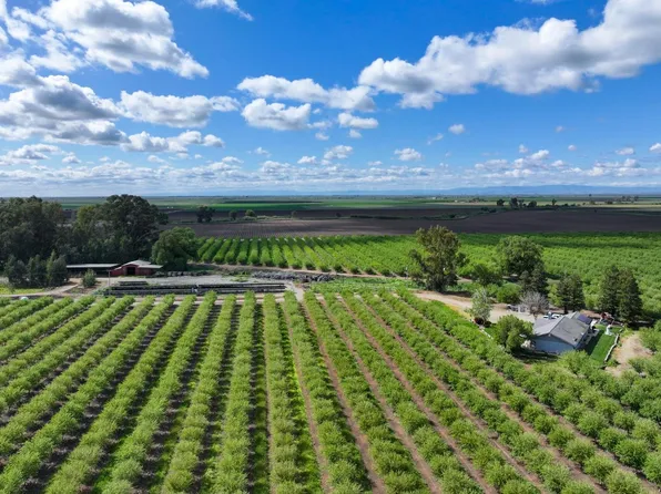 1389 S Bert Crane Rd, Atwater, CA 95301
