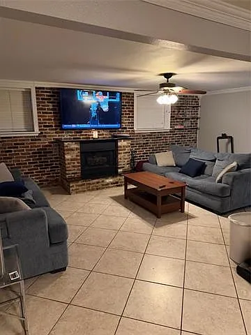 1724 Sandra Ave — Photo 9