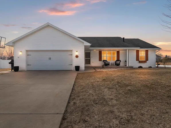 364 Wooden Shoe Cir, Kaukauna, WI 54130