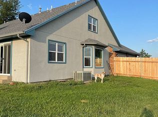 570 S Sage Hill Trl, Garden City, KS 67846