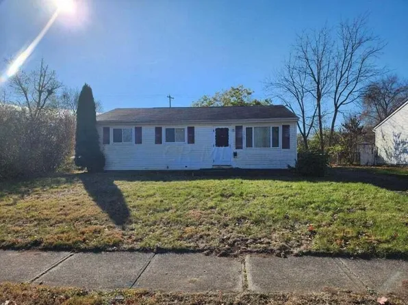 5069 Zimmer Dr, Columbus, OH 43232