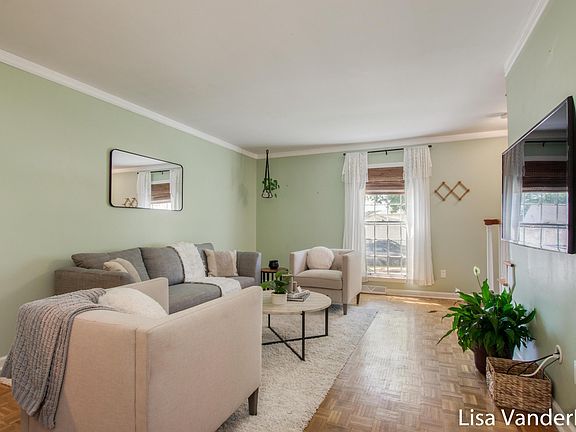 4th image of 2446 Abbington Dr SE